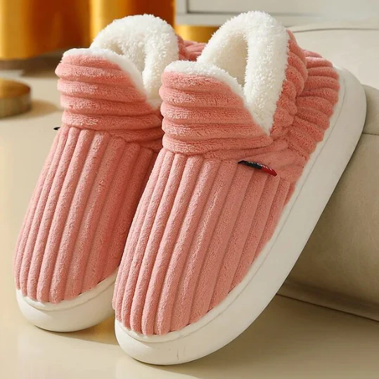 PANTOFOLE PELUCHE PRYNS™