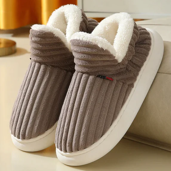 PANTOFOLE PELUCHE PRYNS™